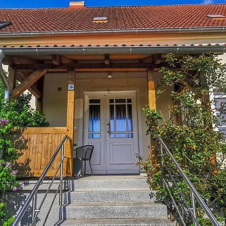 Apartment In Herrenhaus Gross Pinnow エクステリア 写真
