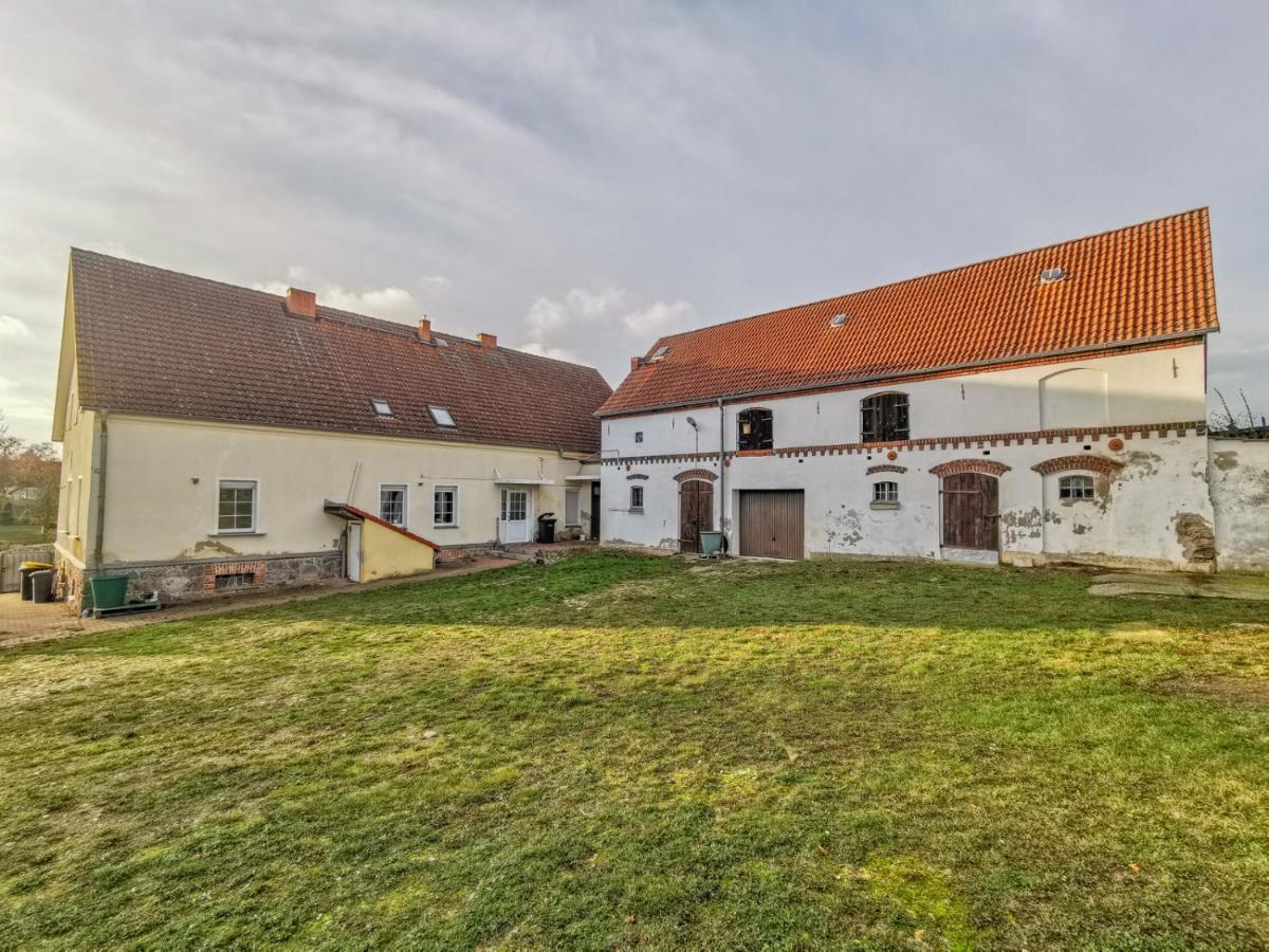 Apartment In Herrenhaus Gross Pinnow エクステリア 写真
